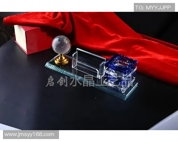 足球明星时钟摆件让每一刻都充满激情与荣耀的完美选择